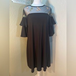 Gabby Skye Women's Ruffle Sleeve Dress